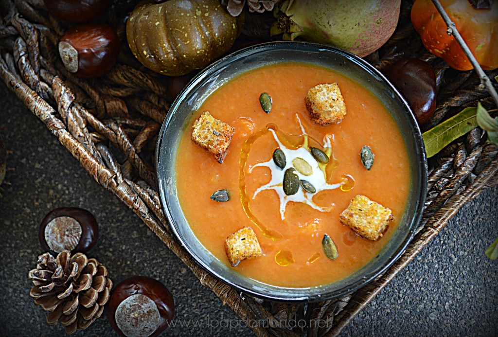 vellutata di zucca con zenzero e crostini alla paprika